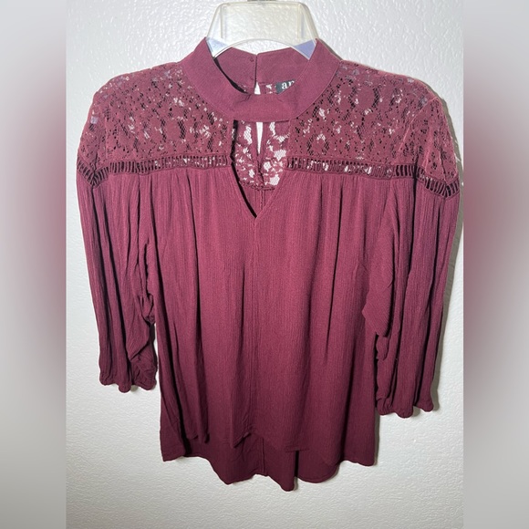 A.N.A A New Approach medium burgundy lace top - Picture 1 of 5